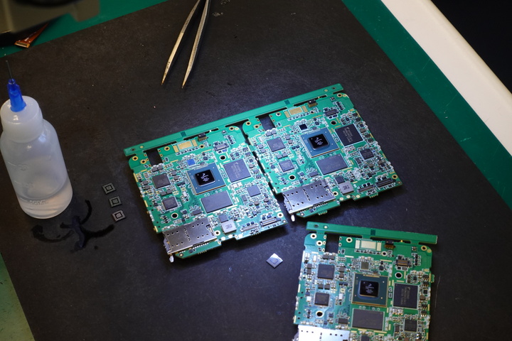 Panel separation to individual PCBA boards on the Librem 5 USA