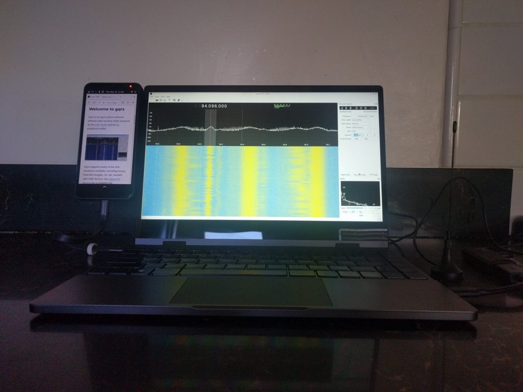 Gqrx radio scanner running on a Librem 5 attached to a lapdock